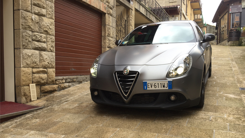 Illustration for article titled A Beginner's Guide To The Insanity Of Driving In Italy. Sort Of.Â